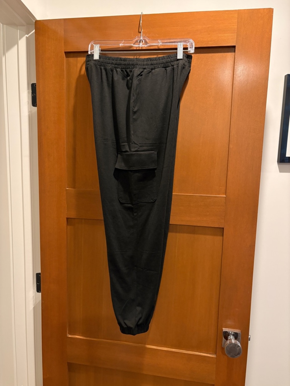 Vuori Boyfriend Cargo Jogger Pants in Black Heather NWT - Picture 5 of 6
